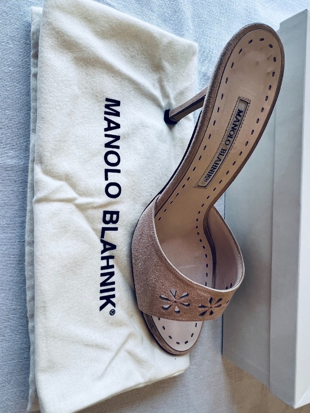 Vintage Manolo Blahnik Pink Suede Heels, size 39 (9B) - Picture 3 of 7